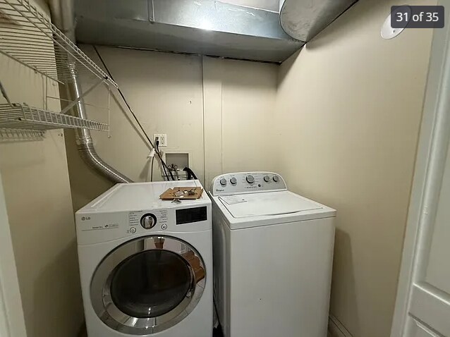 Building Photo - 3706 N Wilton Ave