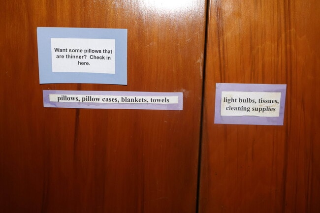 Building Photo - 637 S Shore Dr