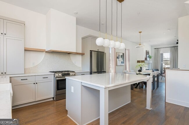 Building Photo - 2347 Hosea L Williams Dr SE