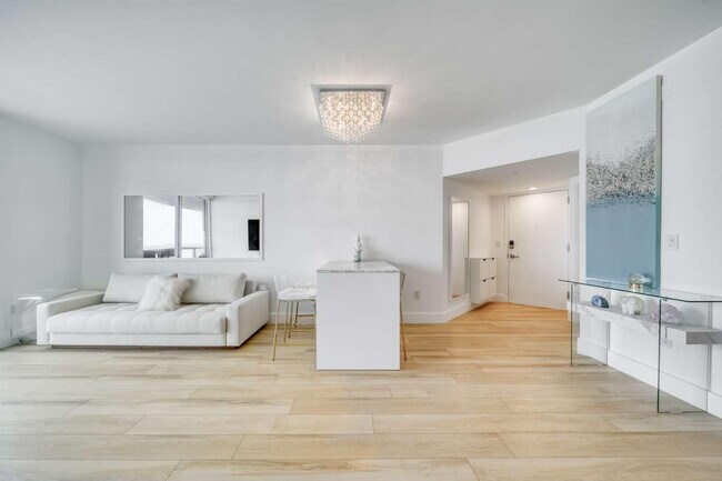 Building Photo - 6365 Collins Ave