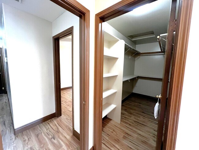 Building Photo - 4211 Rio Viejo Dr