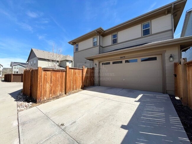 Building Photo - 5873 N Geneva St