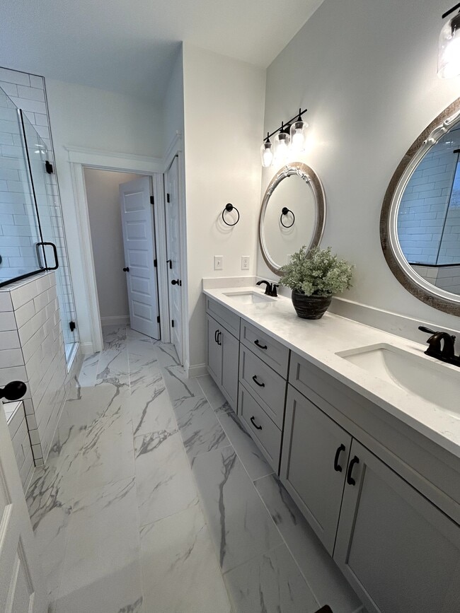 Building Photo - 1000 Alrich Ct