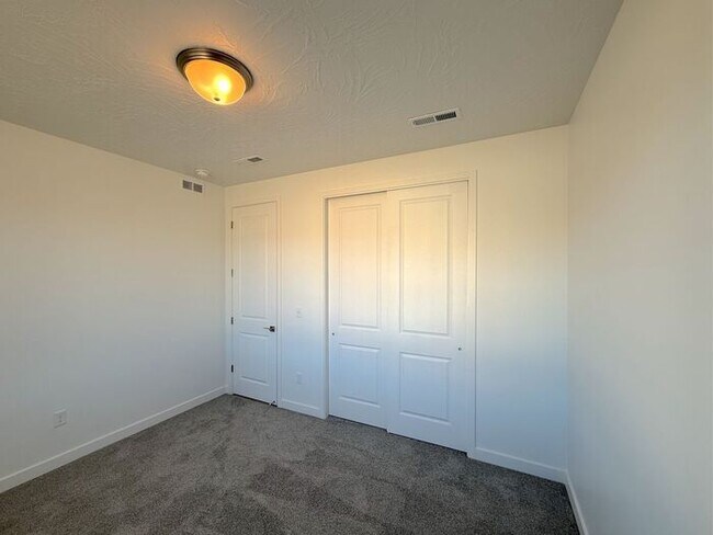 Building Photo - Brand New home 3 bd, 2.5 bt with 3 car garage