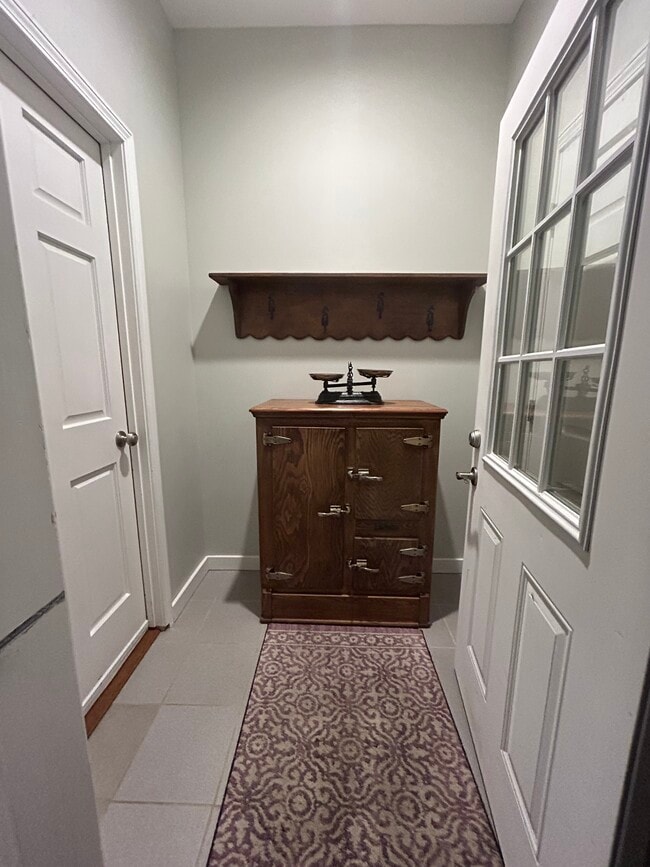 Entryway - 10 Independence Way