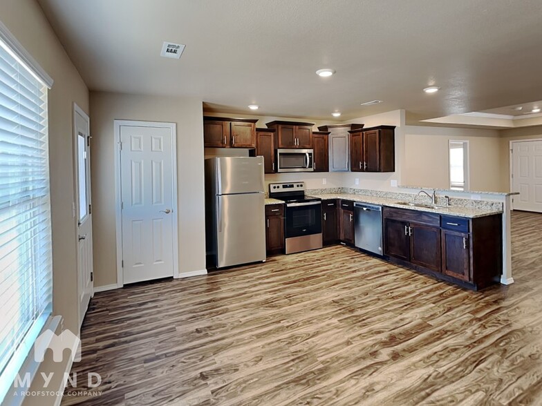 Building Photo - 2105 Misti Woods St