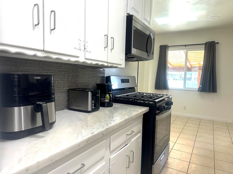 Building Photo - 15732 Covello St