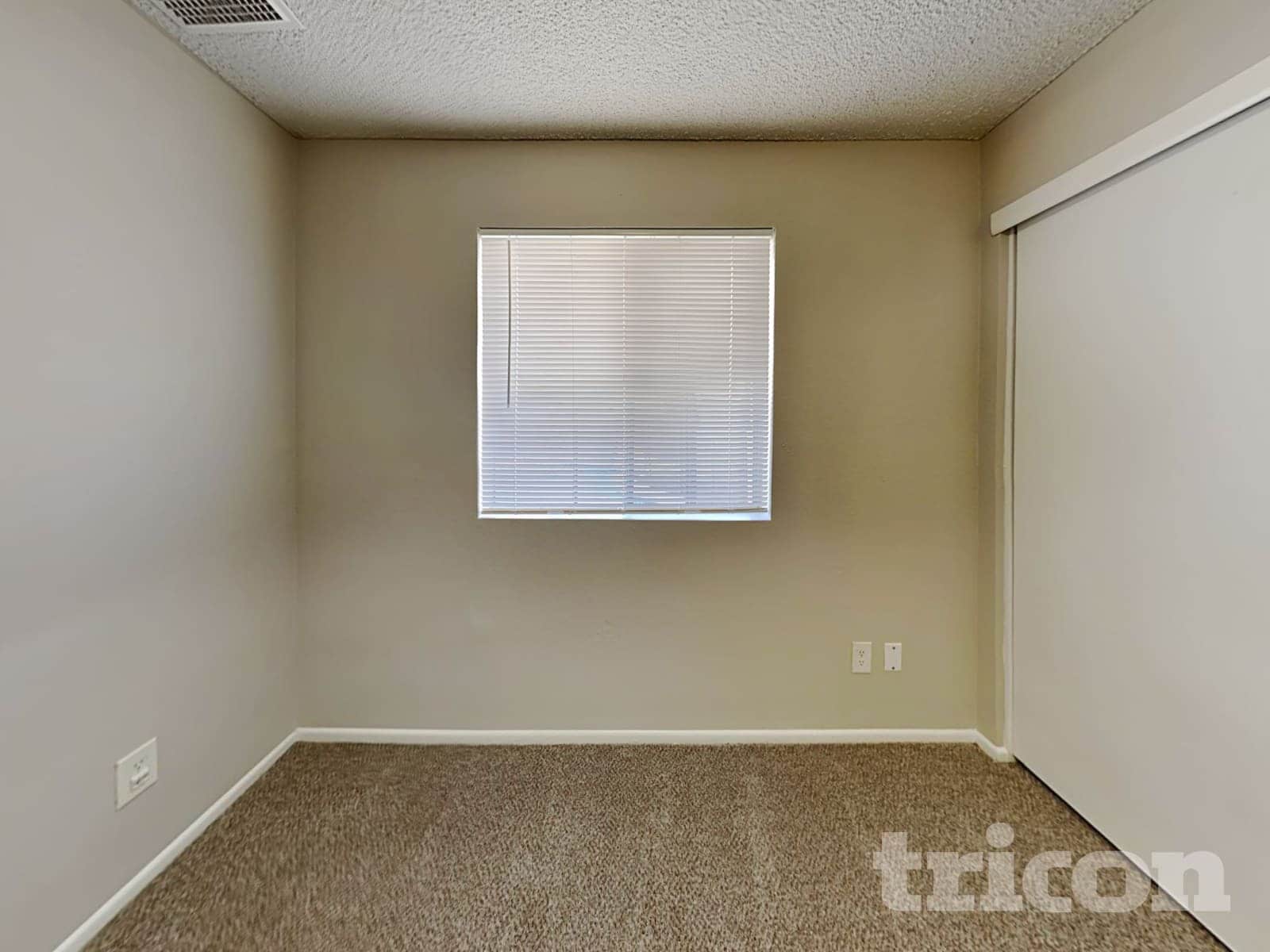 Building Photo - 6431 W Hatcher Rd