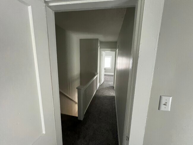 Building Photo - 2641 Noble Ave