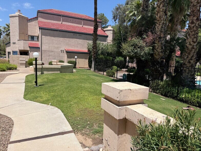 Building Photo - 4203 N River Grove Cir