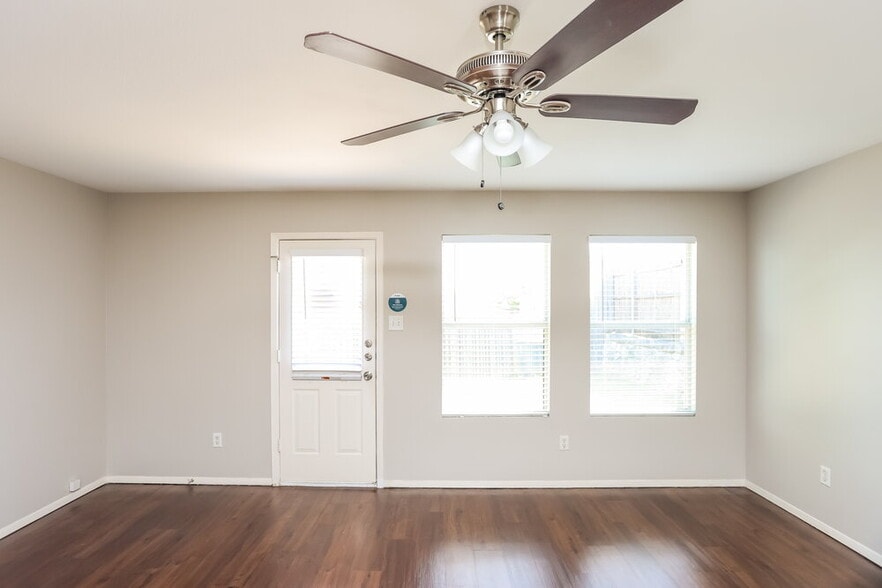 Building Photo - 6624 Cantata Ct