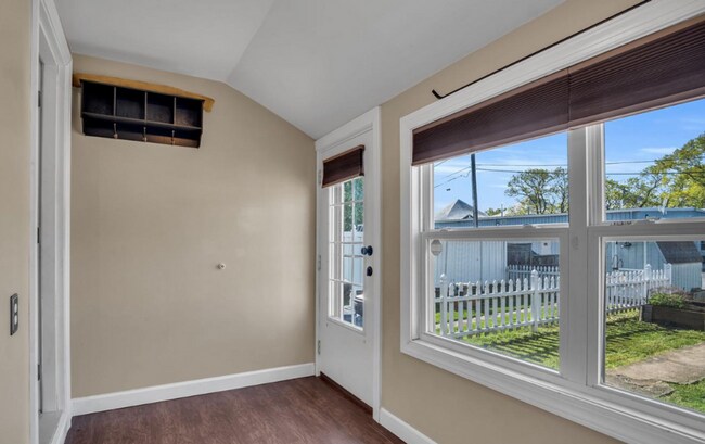 Building Photo - 4 bedroom home in Carlisle PA!