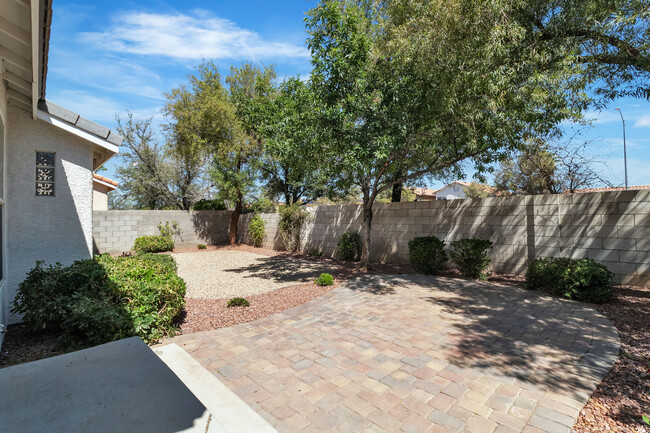 Building Photo - 1568 Lamplight Village Ln