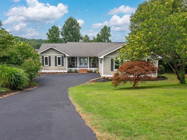 Primary Photo - 111 Serenity Dr