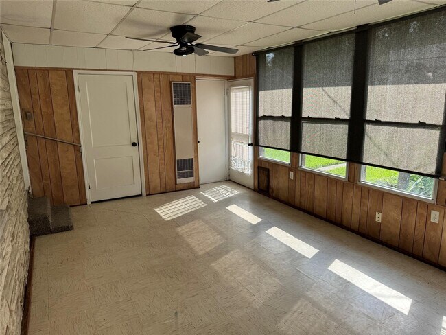 Building Photo - 7920 Findlay St