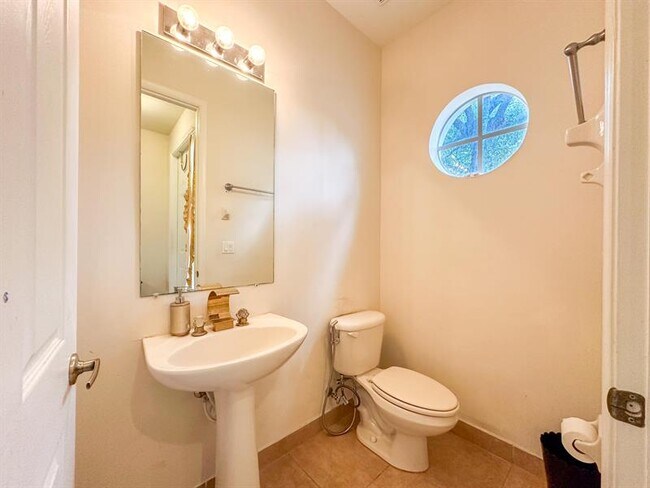 Building Photo - 4335 Coventry Pointe Way