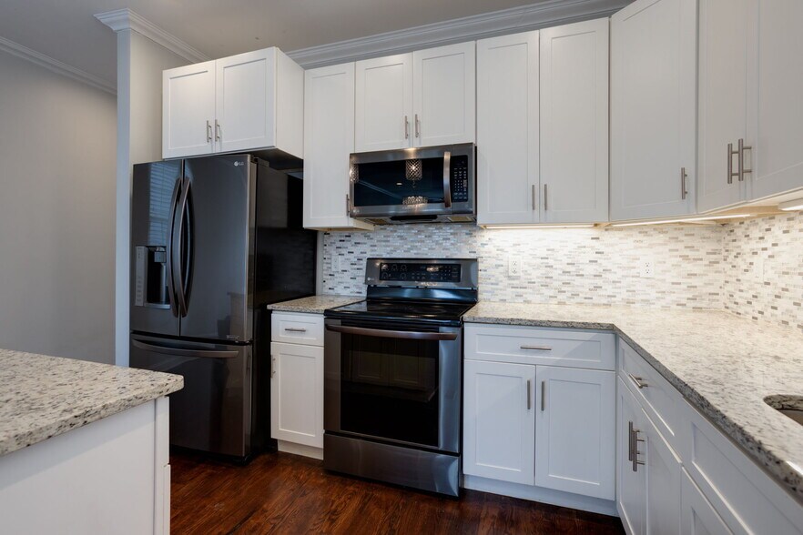 Building Photo - 5908A Morrow Rd