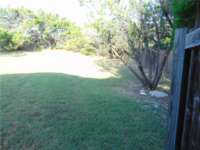 Building Photo - 160 Loving Trail