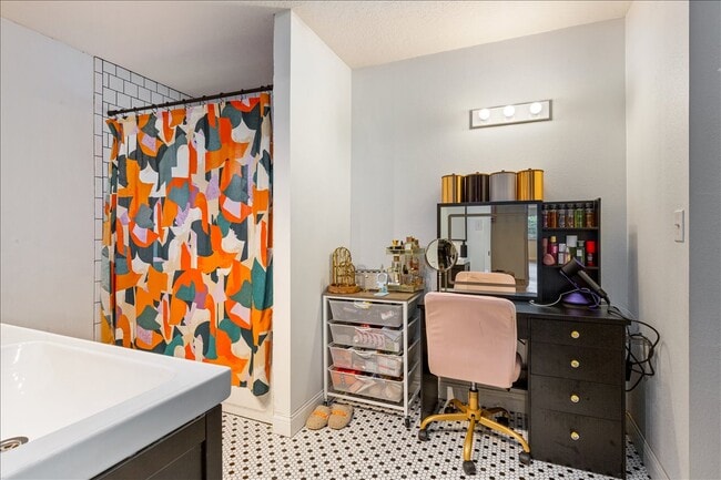 Building Photo - 3308 NW Atlanta Ave