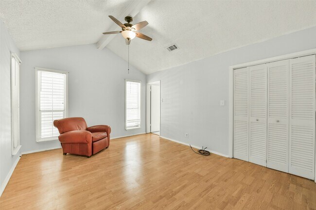Building Photo - 1073 Redfish St