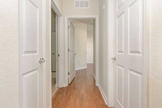 Building Photo - 3338 Robert Trent Jones Dr