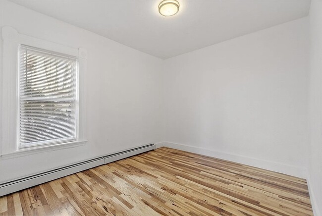 Building Photo - 18 Ingalls St
