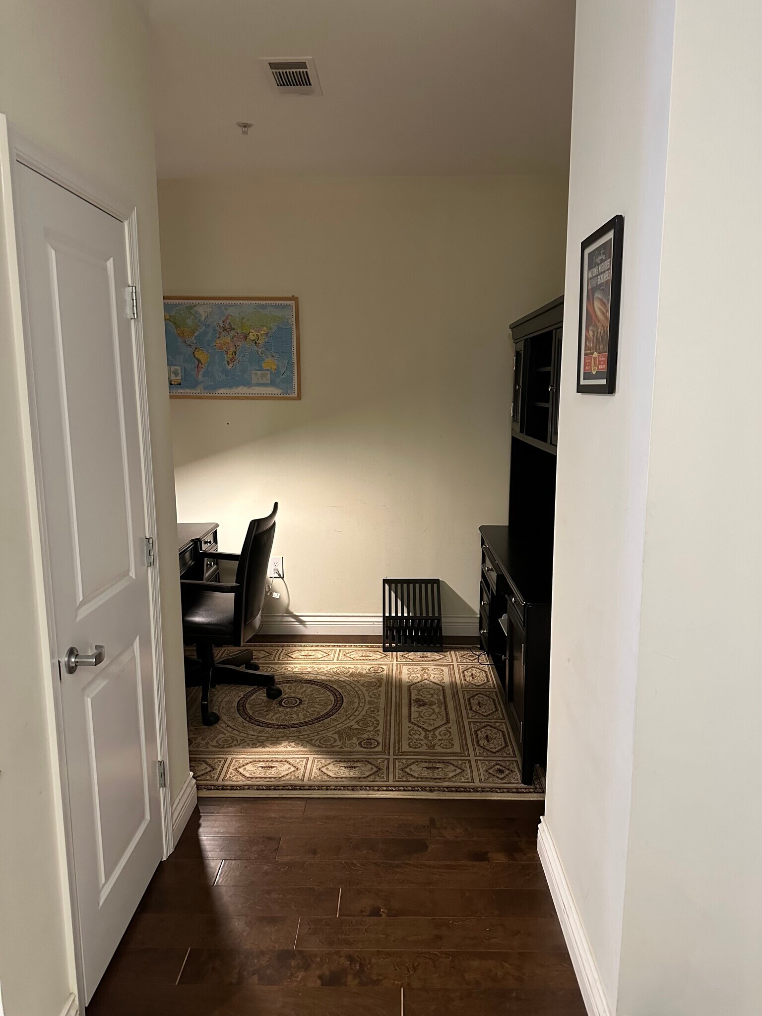 Building Photo - 1111 25th St NW