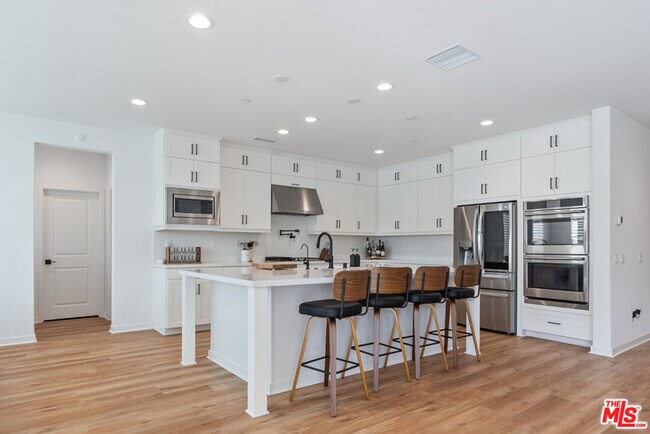 Building Photo - 18130 Radiance Ln
