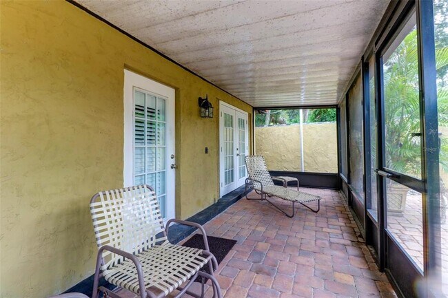 Building Photo - 7911 Flowerfield Dr