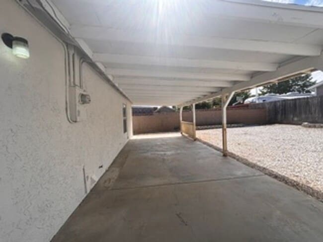 Building Photo - Beautiful Remodeled Home in Tehachapi!