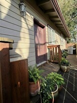 Building Photo - 13330 Clairmont Way