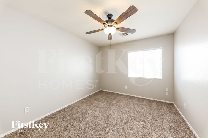 Building Photo - 11597 W Vogel Ave