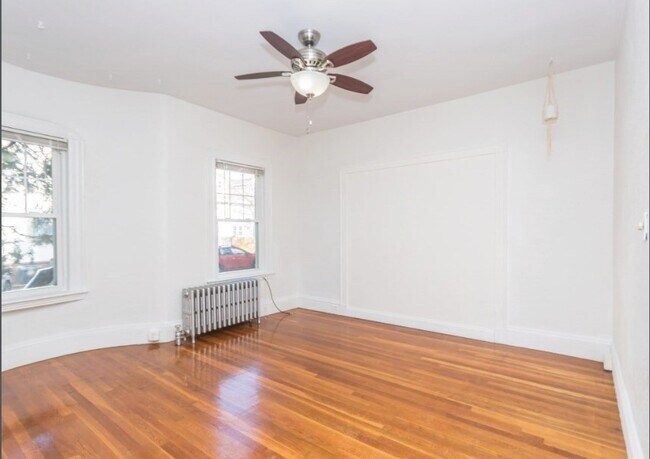 Building Photo - 37 Haskell St