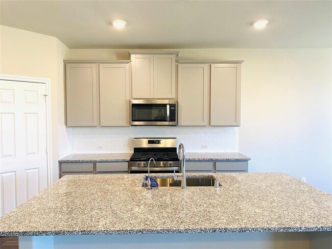 Building Photo - 2715 Blue Abbot Dr