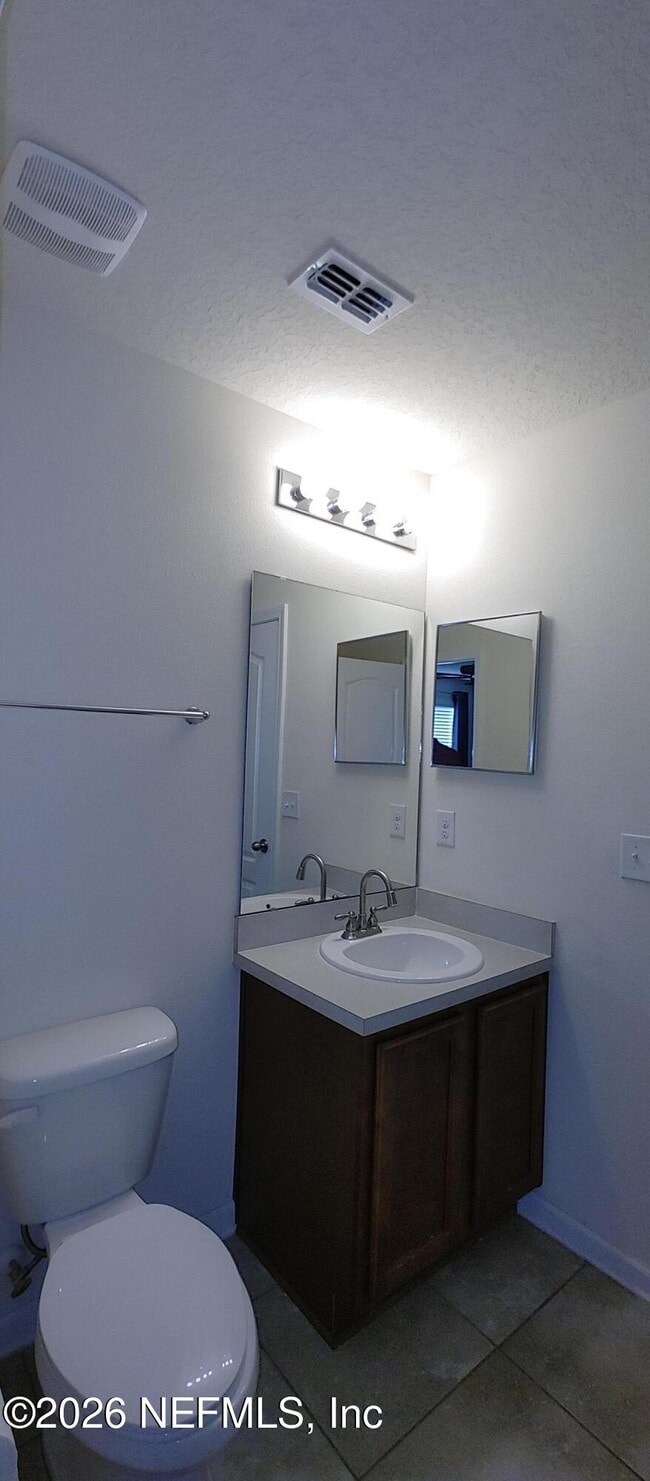 Building Photo - 643 Servia Dr