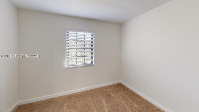 Building Photo - 460 NE 194th Terrace