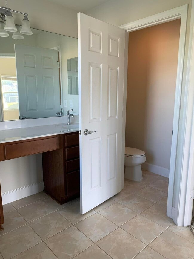 Building Photo - 6852 Woody Vine Dr