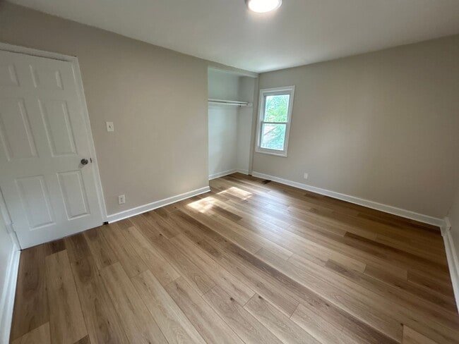 Building Photo - LARGE WESTSIDE FULLY REHABBED HOME -  3 be...