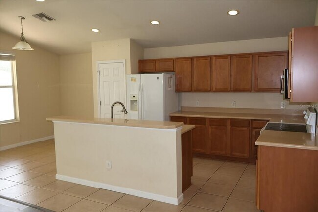 Building Photo - 5544 SW 40th St