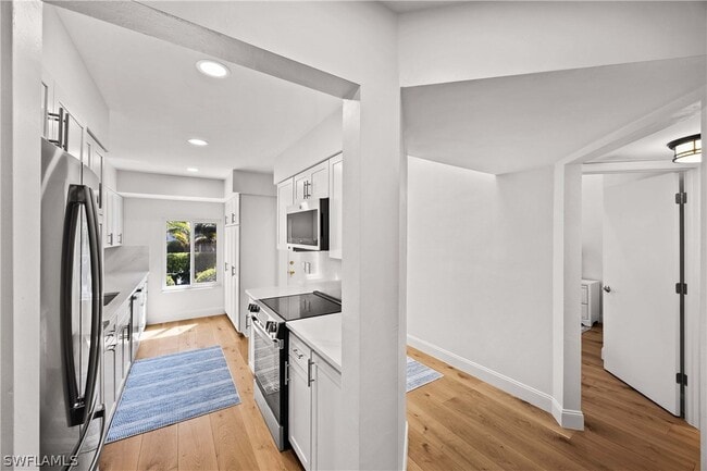 Building Photo - 375 8th Ave S