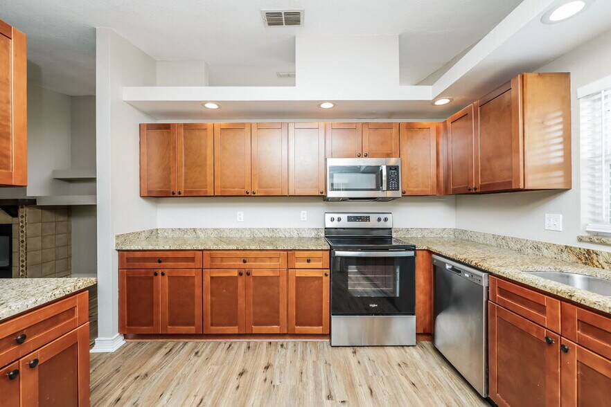 Building Photo - 12914 Astorwood Pl