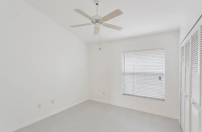 Building Photo - 13625 Admiral Ct