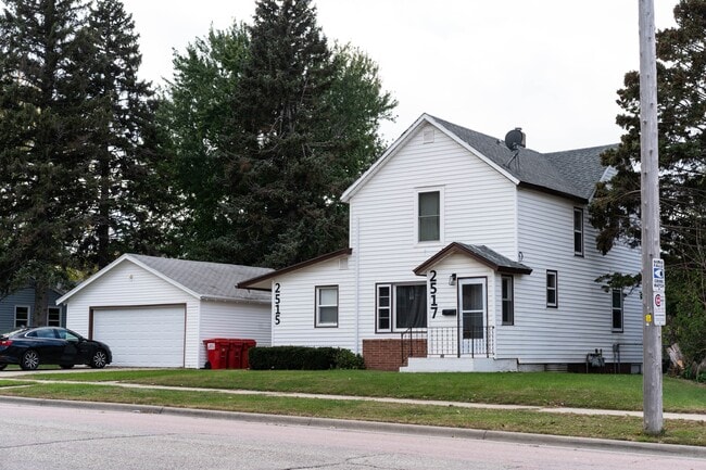 Building Photo - 2517 S Duluth Ave