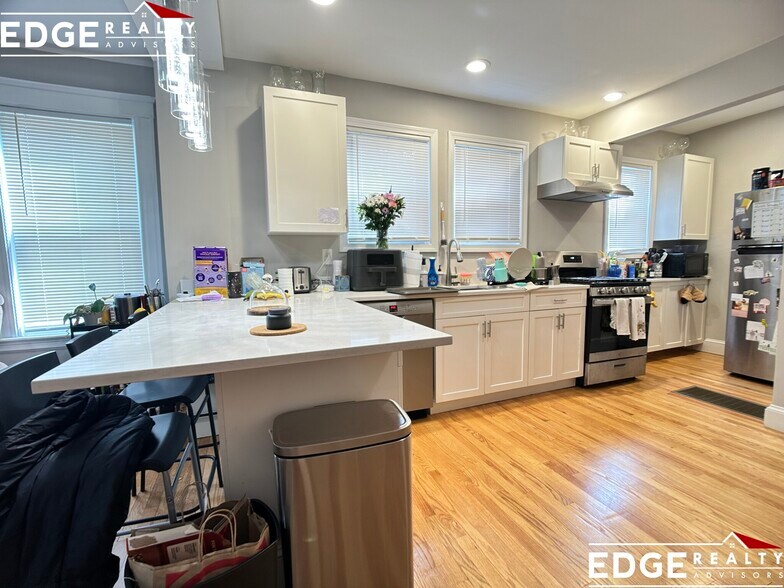 Building Photo - 14 Donnybrook Rd