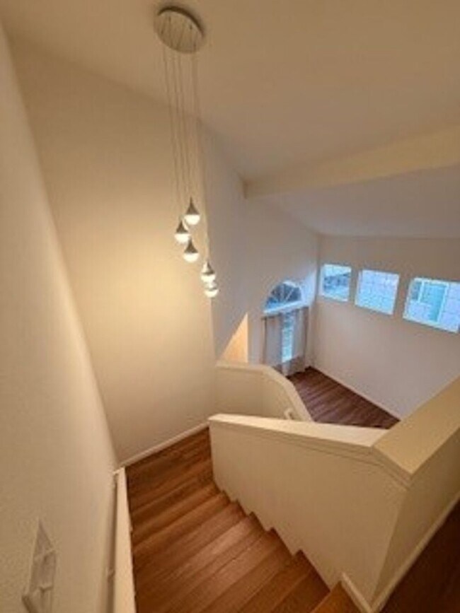 Building Photo - New Bedford Village