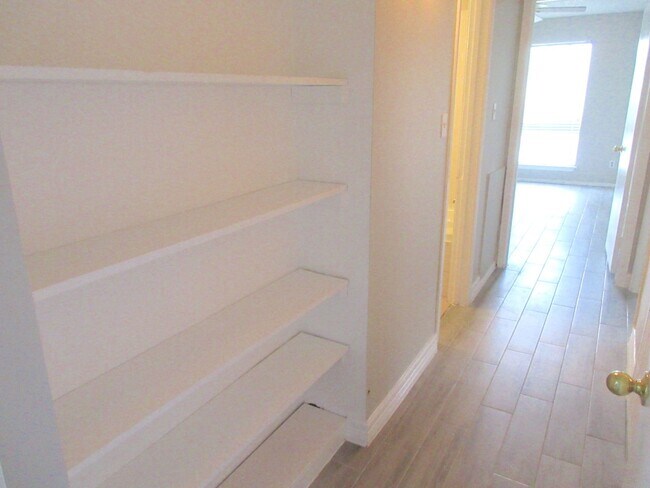 Building Photo - SPRING BRANCH CONDO WITH ALL BILLS PAID!