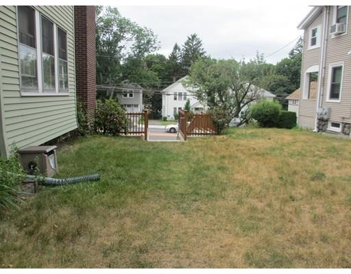 Building Photo - 137 Trapelo Rd