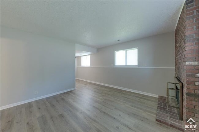 Building Photo - 1321 N Sheridan St