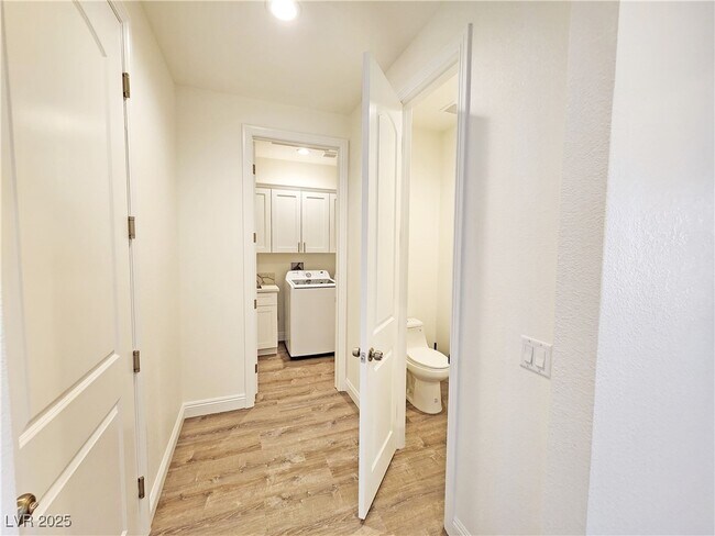 Building Photo - 6660 Stubblefield Dr