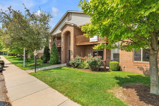 Building Photo - 2592 Eagles Cir